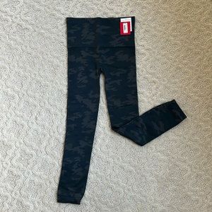 SPANX Look at Me Now Seamless Leggings